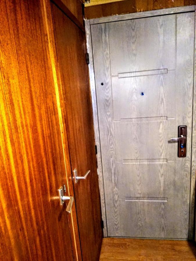 Two Rooms Rustic House - Self Check-In ブカレスト エクステリア 写真