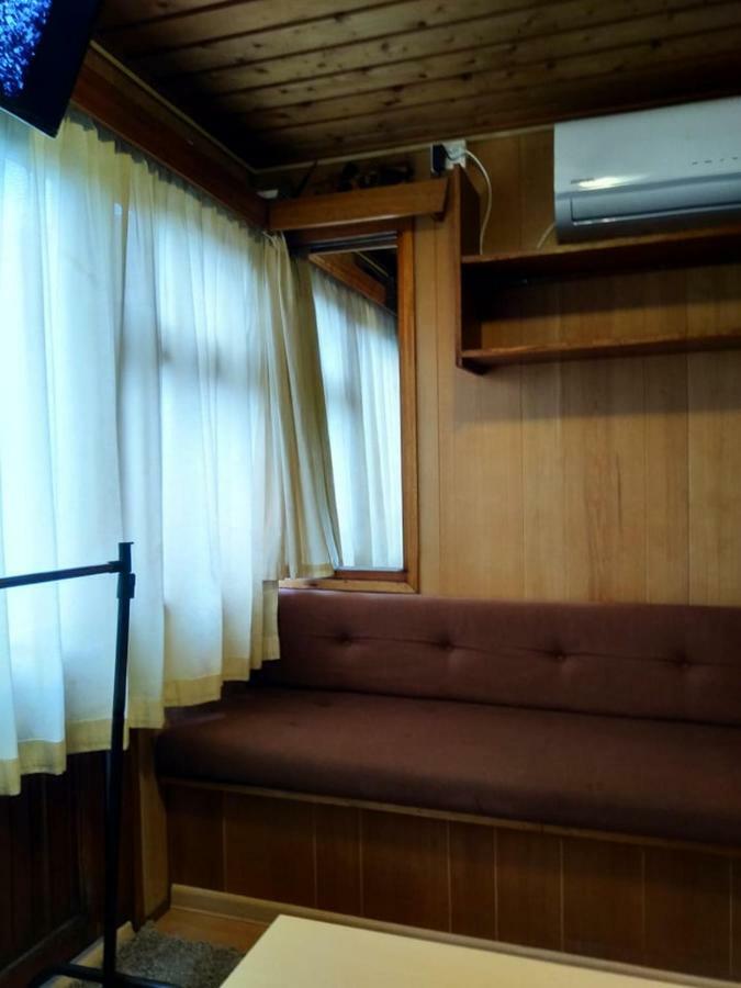 Two Rooms Rustic House - Self Check-In ブカレスト エクステリア 写真