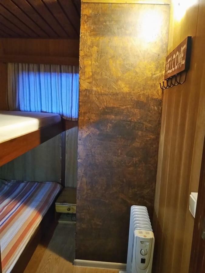 Two Rooms Rustic House - Self Check-In ブカレスト エクステリア 写真